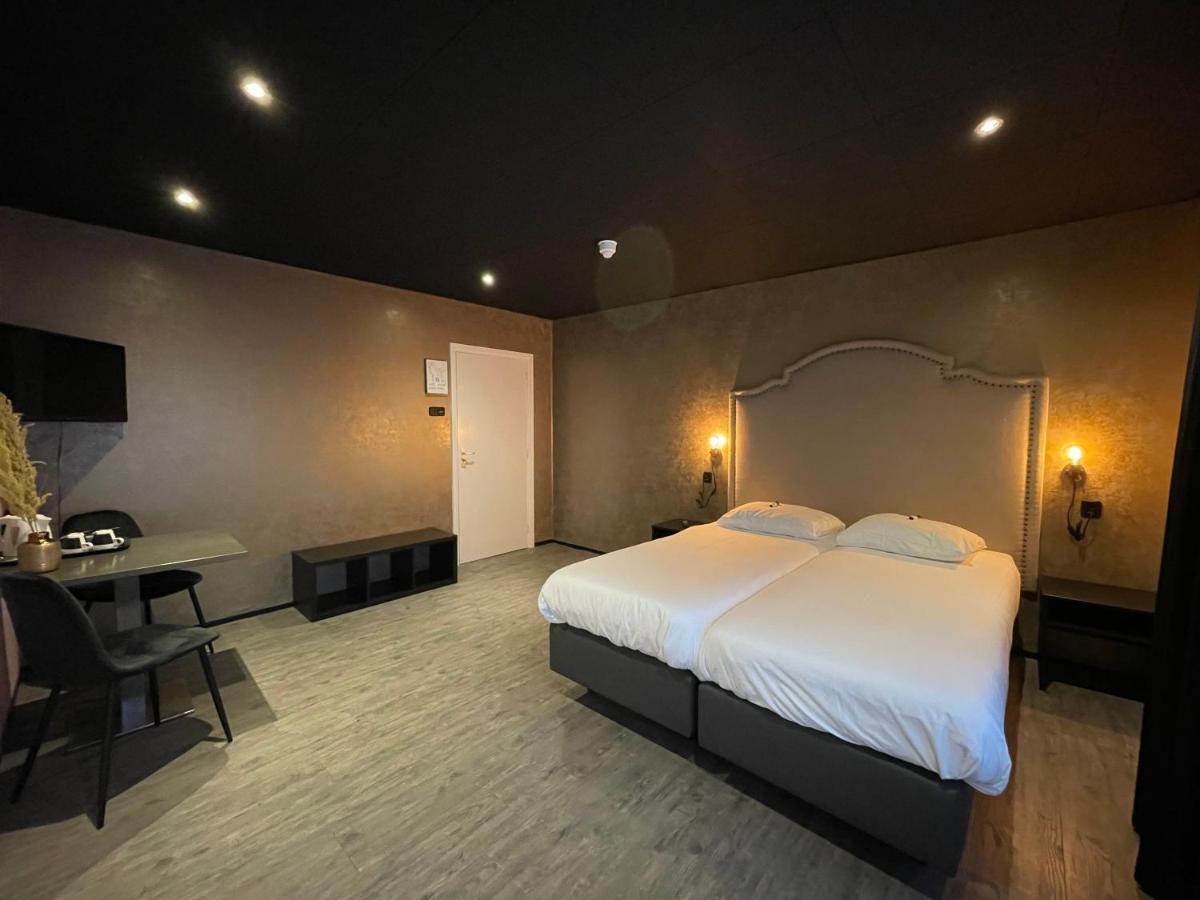Hotel Restaurant Anno Nu โอชต์คาเปลเล ภายนอก รูปภาพ